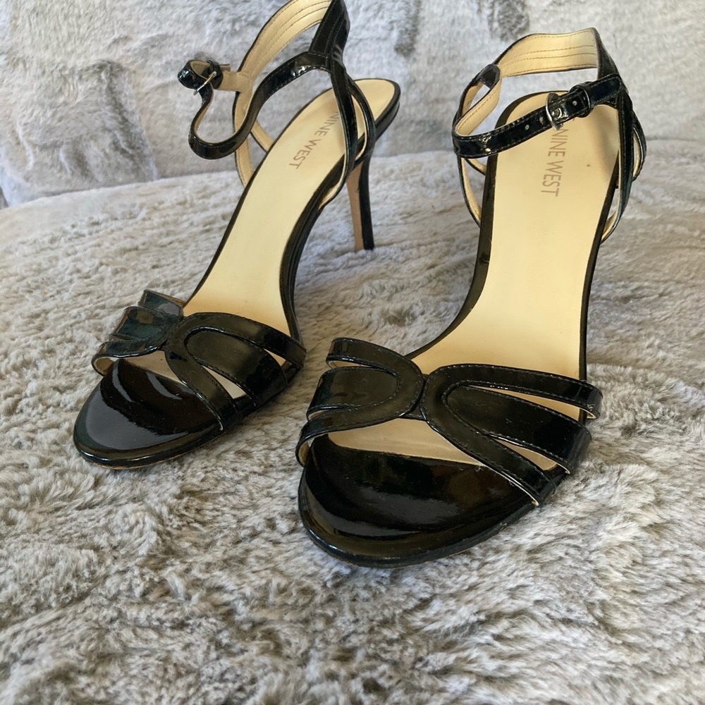 Nine West Women’s 7.5 black patent leather heels
